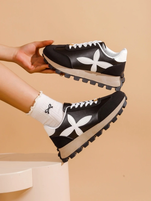 Royalfashion Жіночі спортивні кросівки на товстій підошві Aloqa