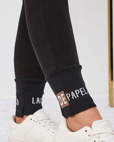 Класичні жіночі рожеві спортивні штани - Одяг