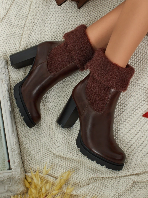 Ботильйони жіночі еко шкіряні на підборах-стовпчику з трикотажем Tirave