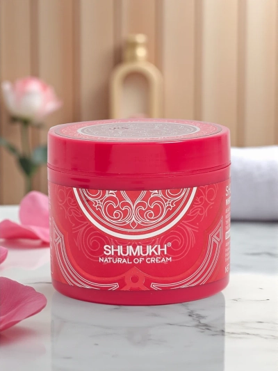 Krém na obličej a krk s efektem rozjasnění a hydratace Deep Pink