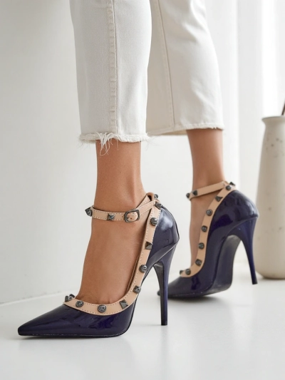 Royalfashion Лакові жіночі стилетто з стразами Qoscalle