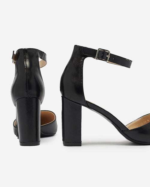 Жіночі туфлі-човники на шпильці чорного кольору - Взуття