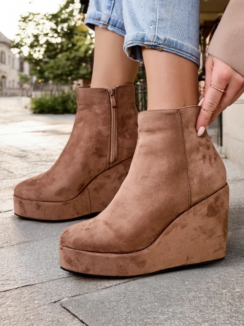 Жіночі чоботи на каблуці Royalfashion Sieffa