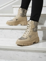 světle hnědá || hnědý