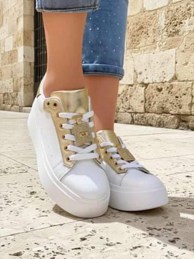 Royalfashion Спортивні жіночі кросівки Kisoffi