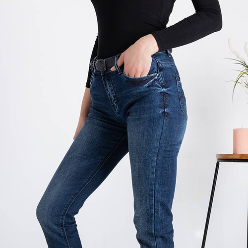 Темно-сині жіночі джинсові штани з поясом - Одяг