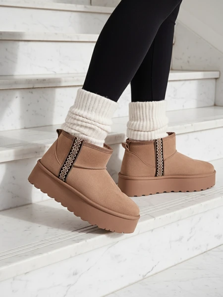 Dámské krátké sněhule boty Royalfashion styl Haluzi