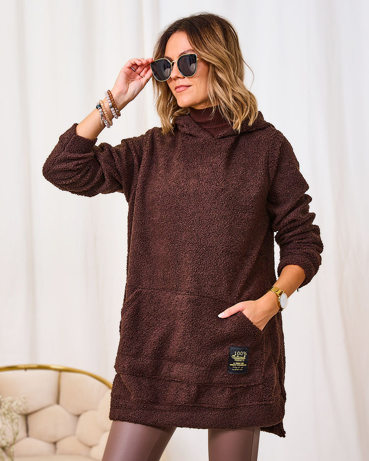 Royalfashion Tmavě hnědý dámský dlouhý svetr s kapucí