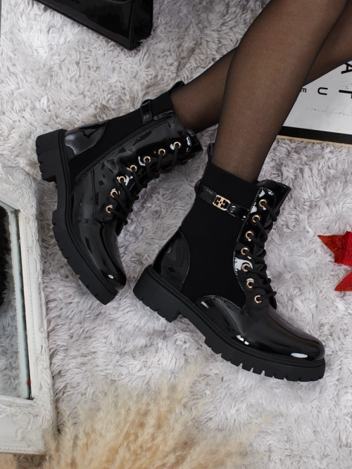 Ботильйони шнуровані з еко шкіри матової та лакованої Alvinea