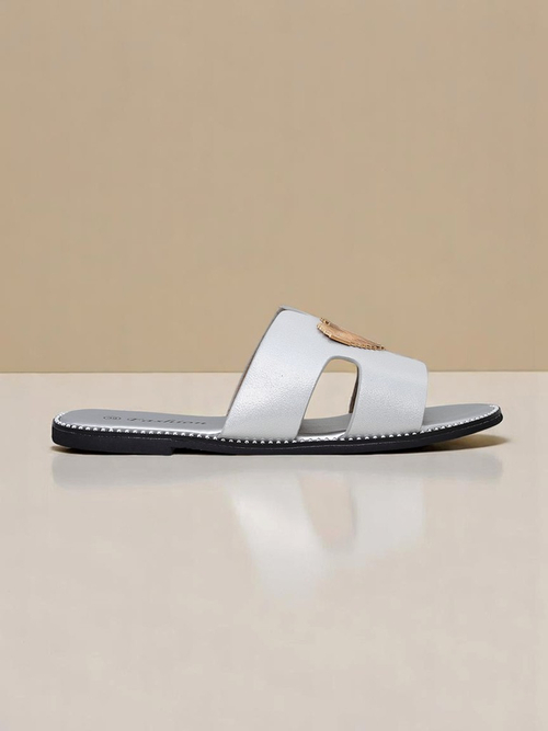 Royalfashion Жіночі шльопанці на плоскій підошві Heart Chic