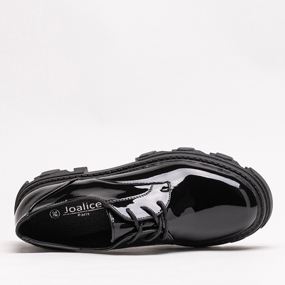 Dámské černé lakované polobotky Pertiso - Boty