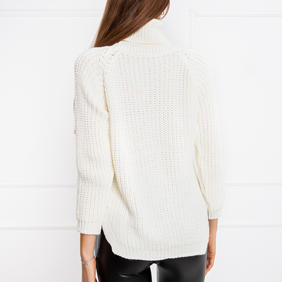 Білий жіночий светр