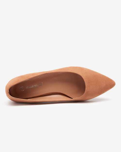 Світло-коричневі туфлі на плоскому каблуці Czinni