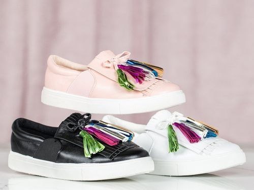 OUTLET Чорні спортивні кросівки з бахромою Osederra - Взуття