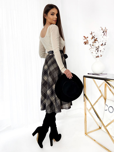 Royalfashion Šedá dámská kostkovaná midi sukně