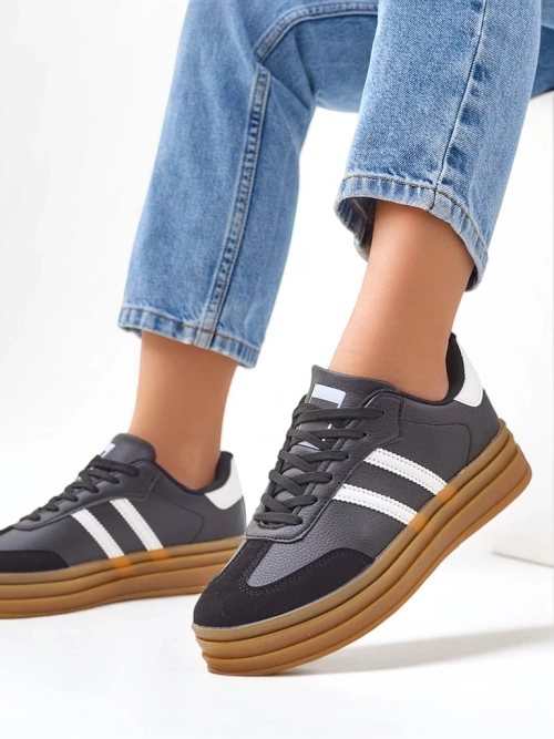 Royalfashion Жіночі спортивні кросівки з гумовою підошвою Allexx