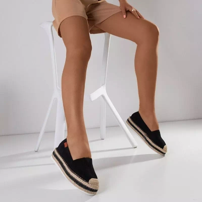 OUTLET Černé dámské espadrilky na platformě Molandia - Boty