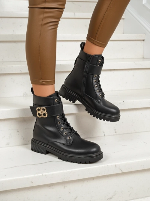 Шкіряні ботильйони Artemisia Nero з круглим носком на блискавці та золотою пряжкою