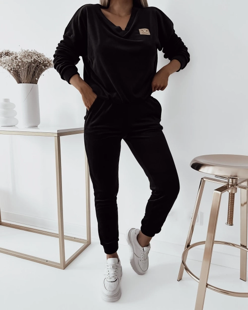 Жіночий велюровий спортивний комплект Royalfashion чорного кольору