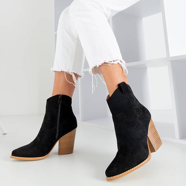 Černé dámské boty a'la kovbojské boty Vitella - Footwear