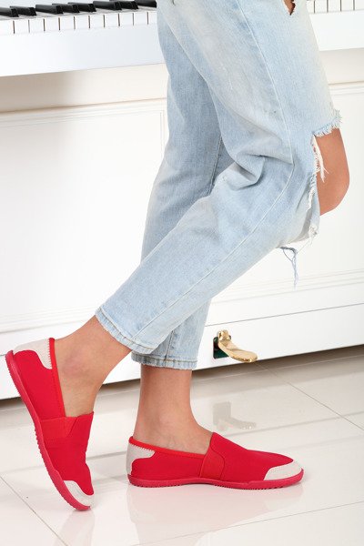 Czerwone sportowe slip on Alannah- Obuwie