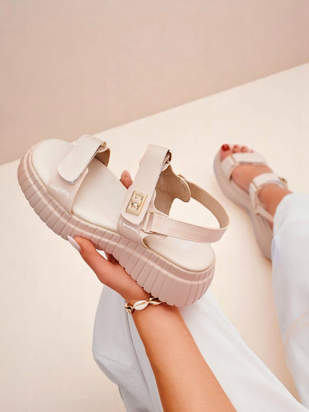 Royalfashion Dámské sandály na silnější podrážce Aganda