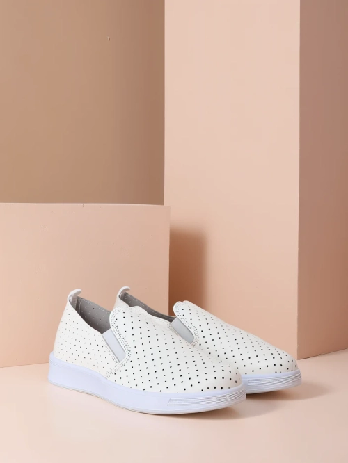 Royalfashion Жіночі перфоровані спортивні черевики Musio