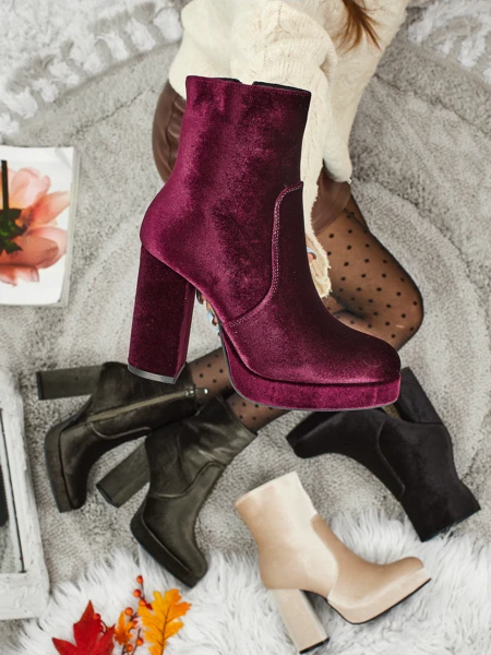 Dámské kotníkové boty na sloupku al'la Velur Miss