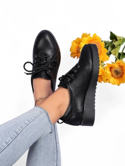 Royalfashion Жіночі перфоровані туфлі Gofielle