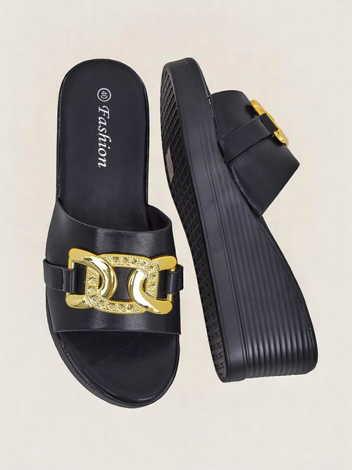 Royalfashion Жіночі босоніжки на танкетці Nolia