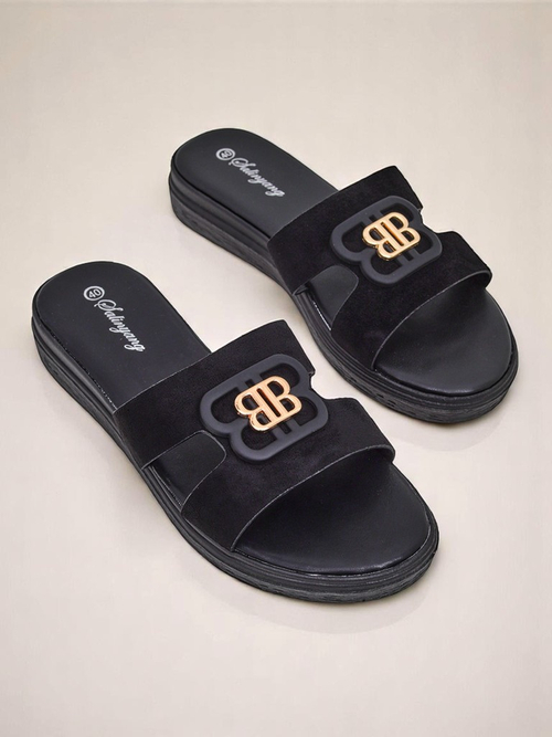 Royalfashion Жіночі шльопанці на плоскій підошві ChicStep