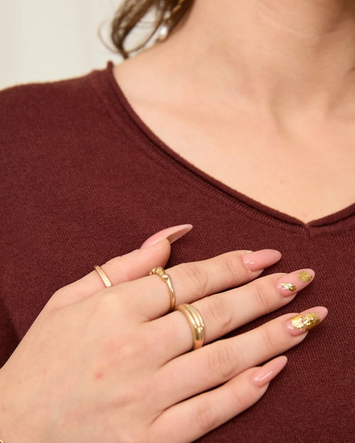 Royalfashion Темно-коричневий жіночий светр з вирізом у вигляді серця