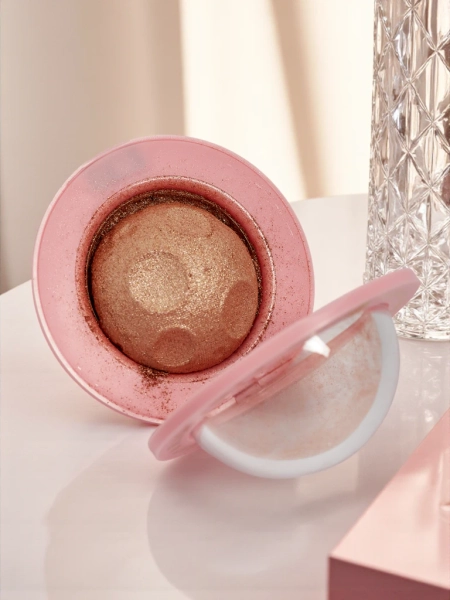 Хайлайтер для обличчя Golden Petal