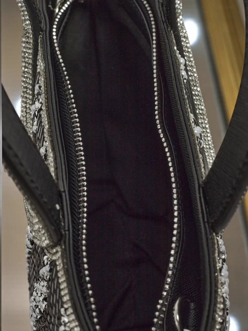 Маленька жіноча сумочка з цирконами Sparkle Queen