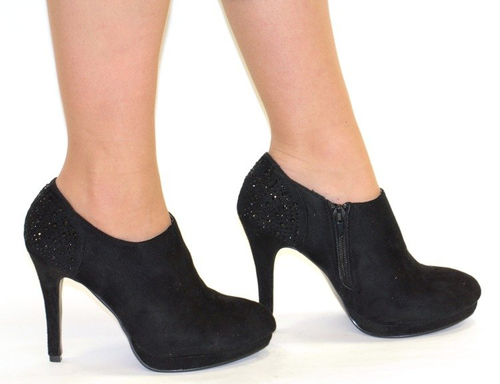 Czarne botki na słupku - Obuwie