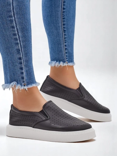 Royalfashion Жіночі перфоровані сліпони Emillia