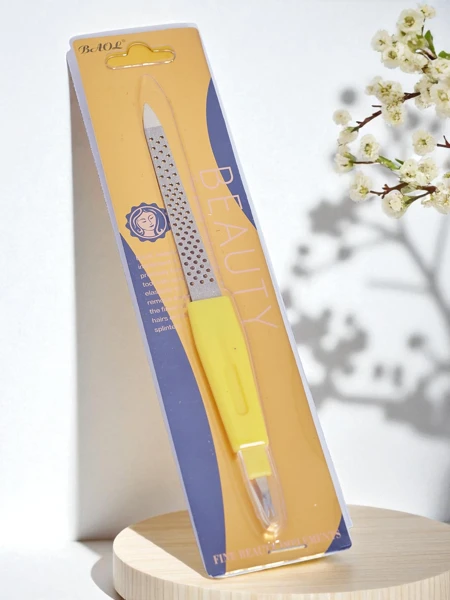 Perforovaný pilník na nehty s rýhováním