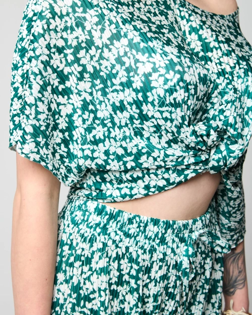 Жіночий зелений плісирований комплект з чорними квітами - Одяг