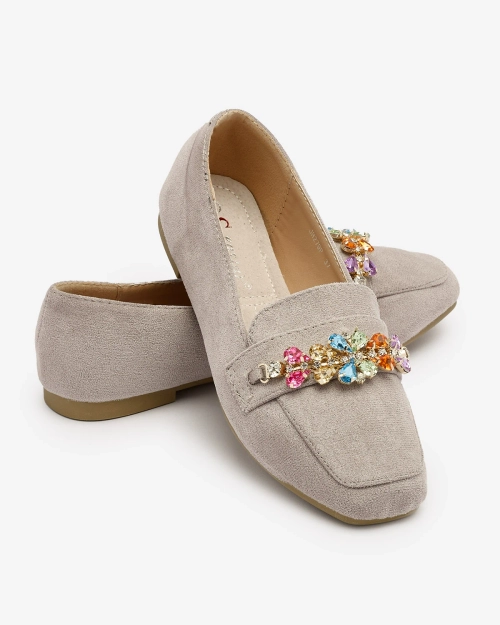 Royalfashion Світло-сірі жіночі мокасини з кристалами Olkeri