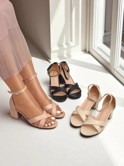 Royalfashion Жіночі босоніжки на низькому стійкому підборі Eleganza Strap