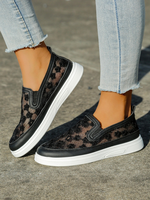 Royalfashion Жіночі сітчасті лофери з квітами Emzos