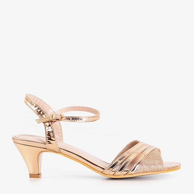 Золоті жіночі босоніжки на низькому каблуці Fererre - Туфлі