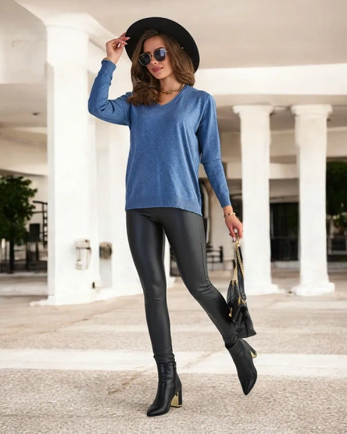 Синій жіночий светр Royalfashion з вирізом у вигляді серця