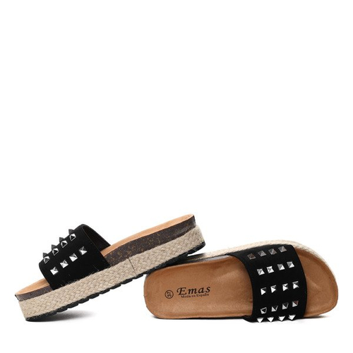 Czarne klapki z ćwiekami - Obuwie