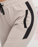 Світло-сірий || голубий сірий