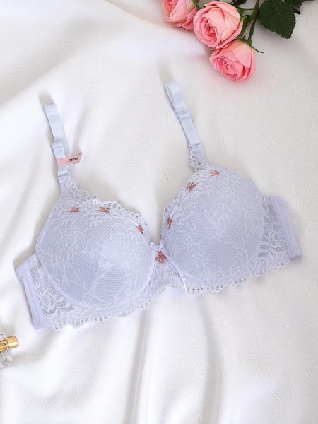 Royalfashion Dámská vyztužená krajková podprsenka Delicate Grace