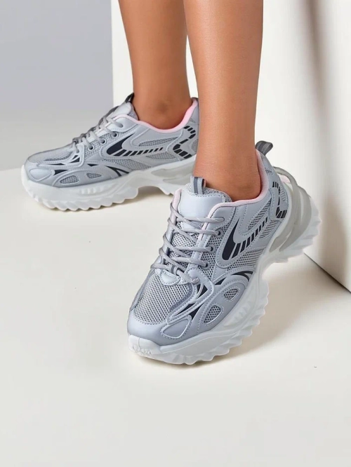 Royalfashion Жіночі спортивні кросівки на товстій підошві Annete