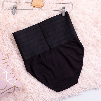 Černé dámské elastické kalhotky PLUS SIZE - Spodní prádlo