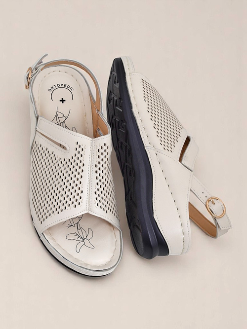 Royalfashion Жіночі сандалі на низькій танкетці Mira