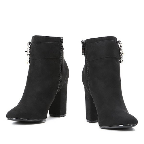 Czarne botki na słupku Emmaline- Obuwie